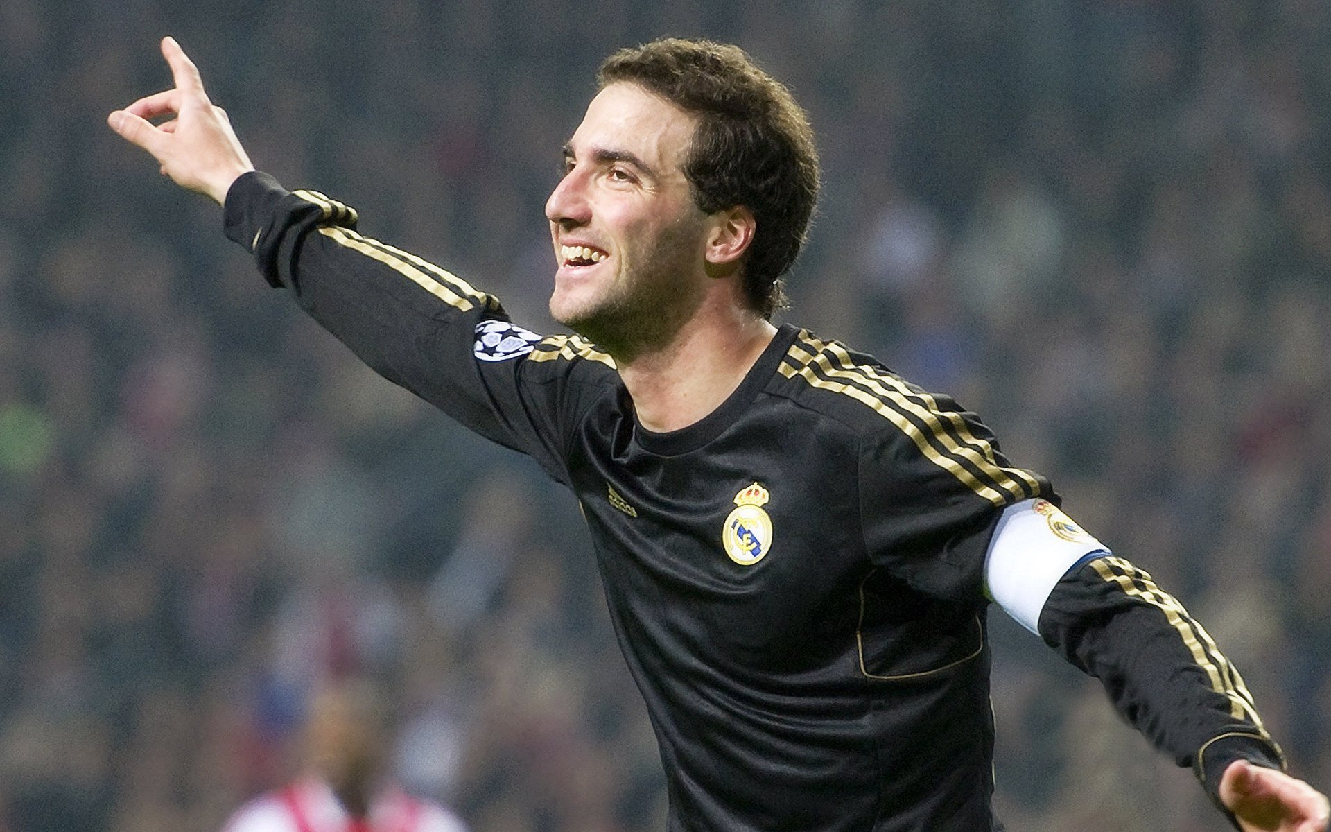 罗德里天神下凡，莱比锡红牛加时鏖战击退里昂