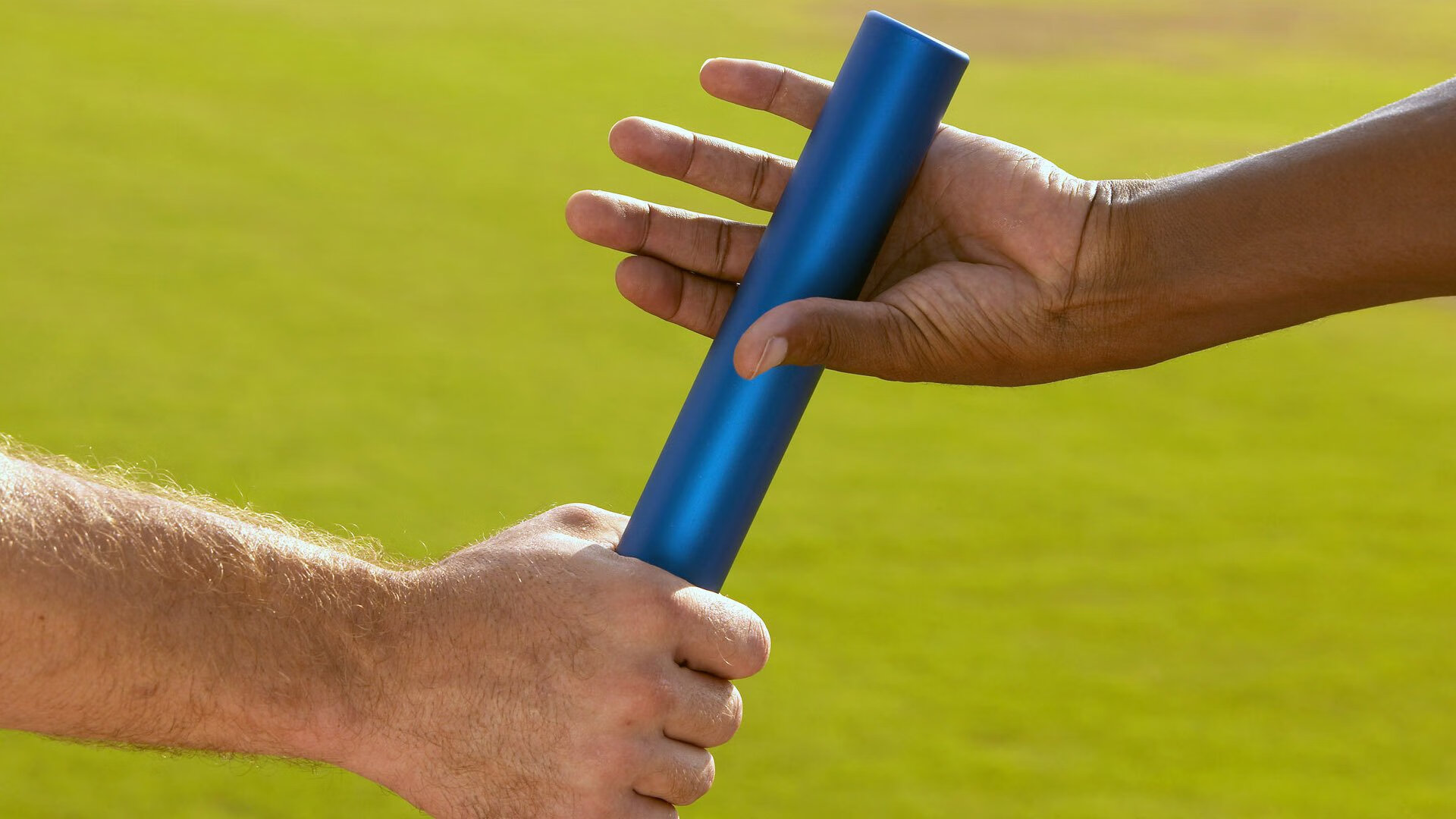 英超争冠夜,拉文接管比赛,当篮球巨星在绿茵场写下传奇