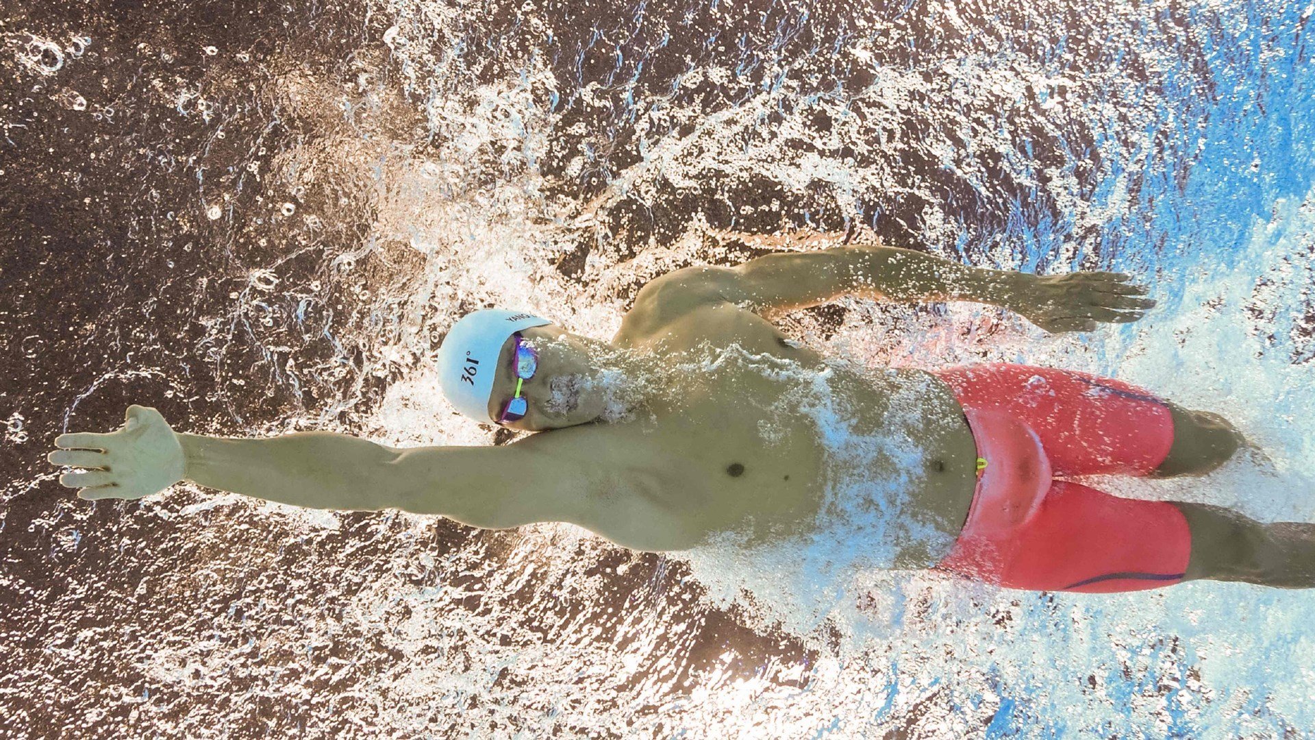 F1年度争冠之夜,卢卡库成为全场焦点